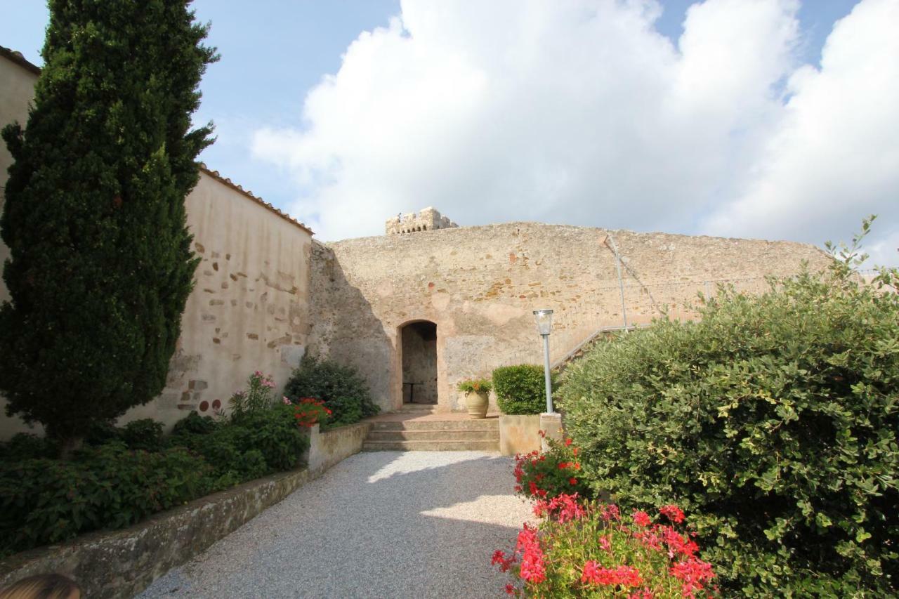 Castello Di Populonia Villa A Mare Экстерьер фото